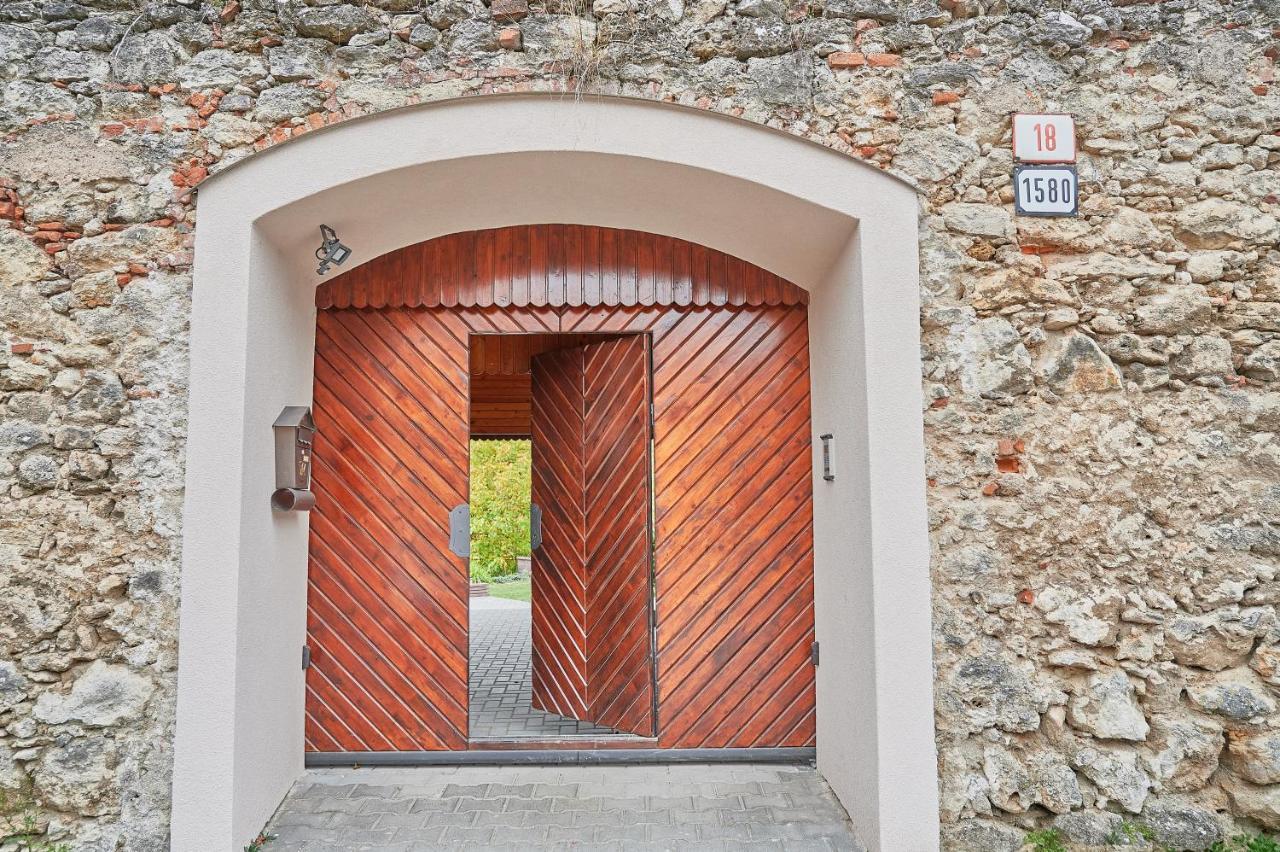 "Na Skale " Apartment In Center, Free Parking Bojnice Bagian luar foto